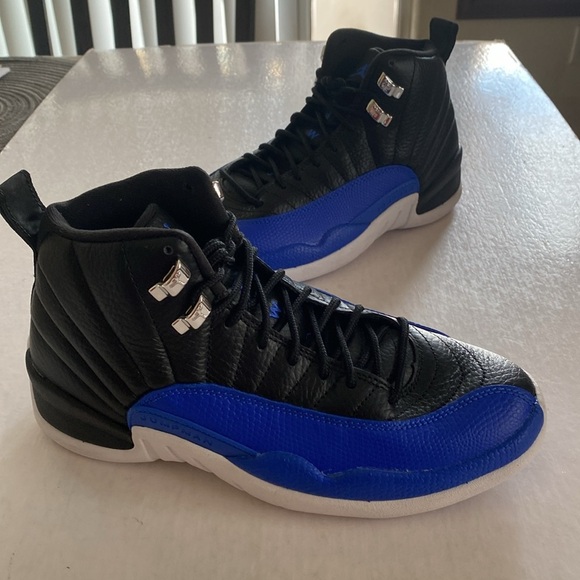 NIKE Air Jordan 12 Retro Women’s AO6068-004 Black/ Hyper Royal Sneakers Size 7.5 - Picture 9 of 10